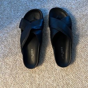 J slides cross cross black sandals